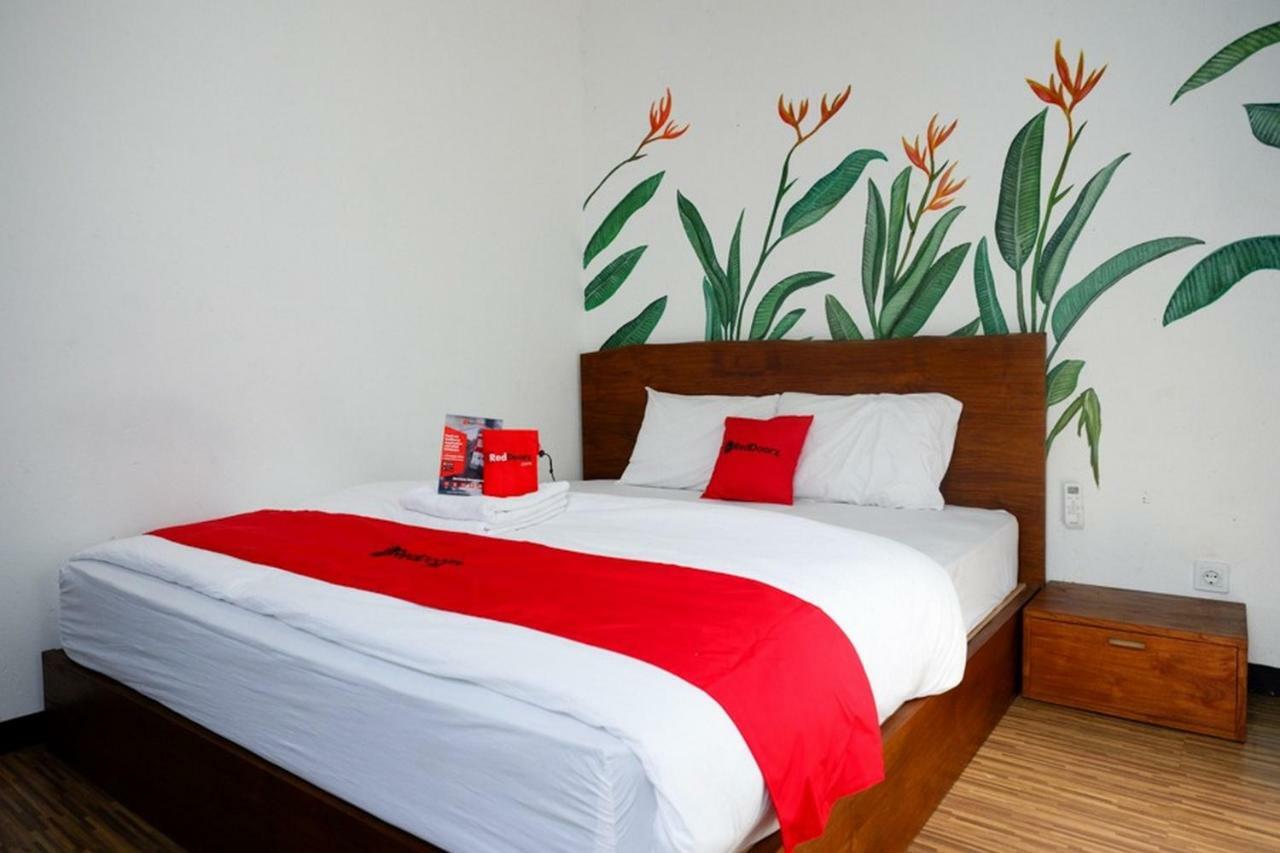 Reddoorz @ Jalan Raya Semat Canggu Vandrarhem Bali Exteriör bild