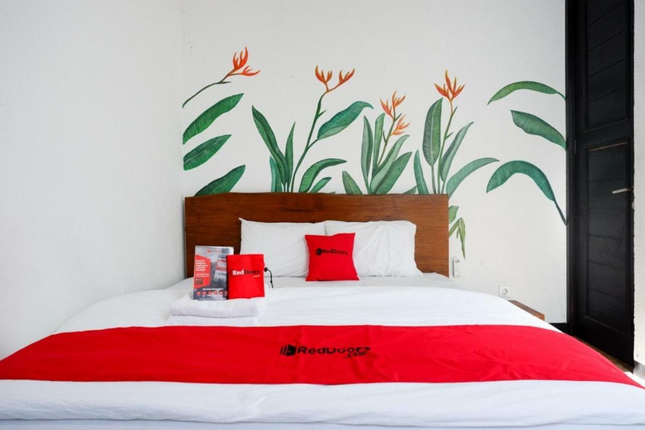 Reddoorz @ Jalan Raya Semat Canggu Vandrarhem Bali Exteriör bild